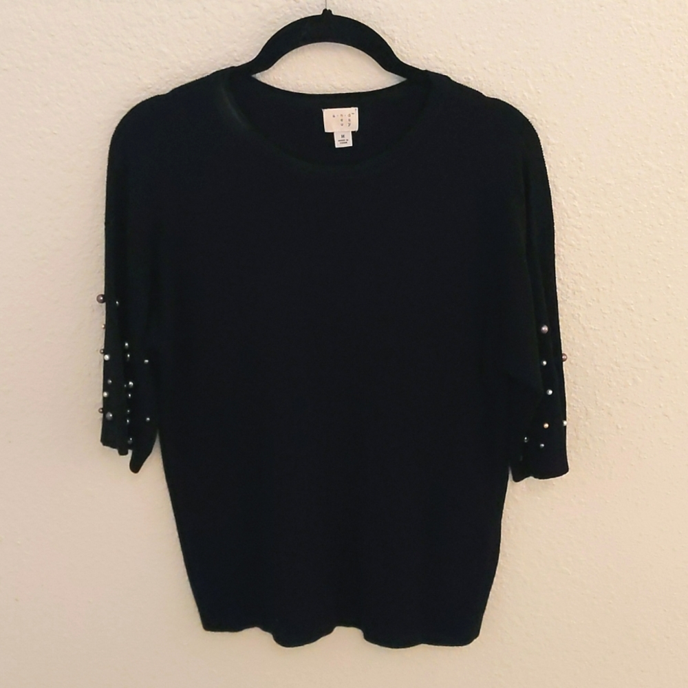 Women's Short Sleeve Sweater Top with Pearl Detail
